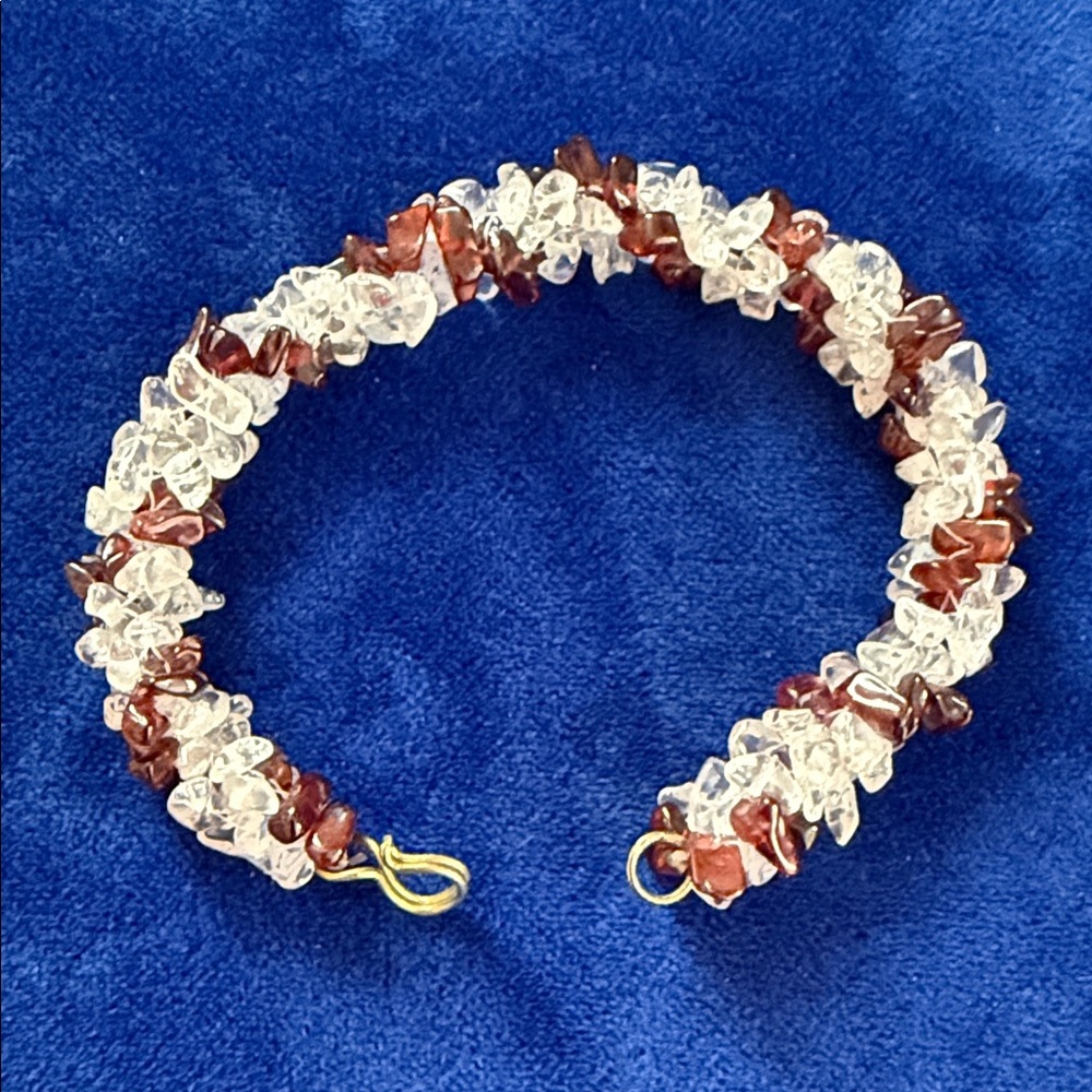 Crystal Quartz and Garnet Chip 7” Bracelet - Unbranded